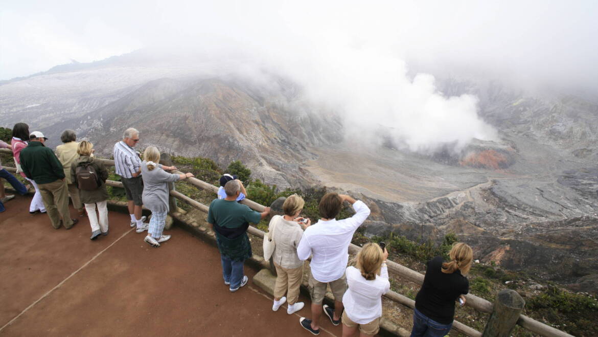 Costa Rica Corporate Incentive Travel Packing List: 5 Essentials