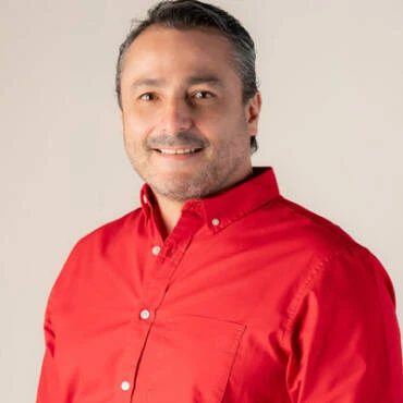 Oscar Mora