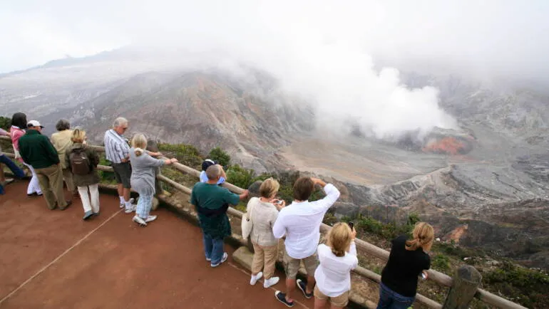 Costa Rica Corporate Incentive Travel Packing List: 5 Essentials